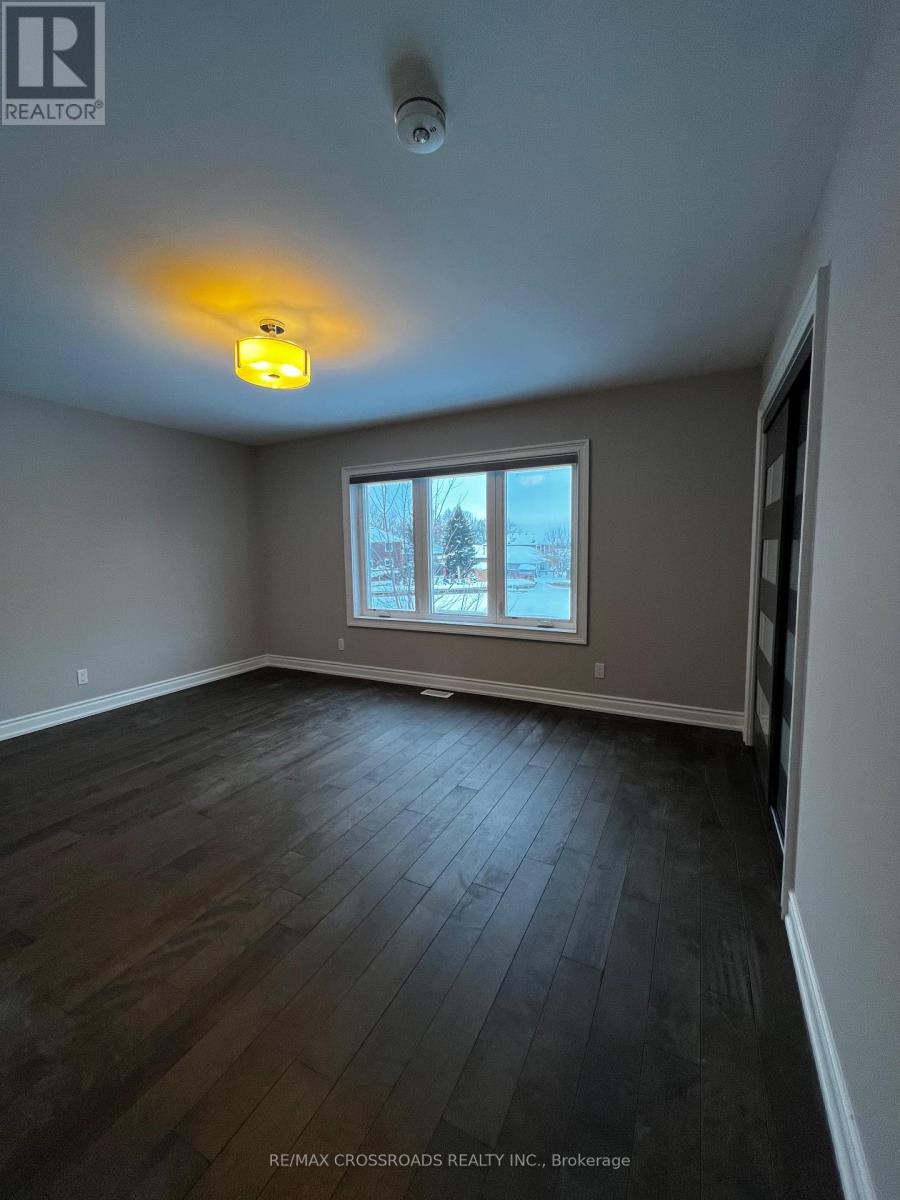 602 Lake Drive S, Georgina, Ontario  L4P 1T5 - Photo 31 - N12884362