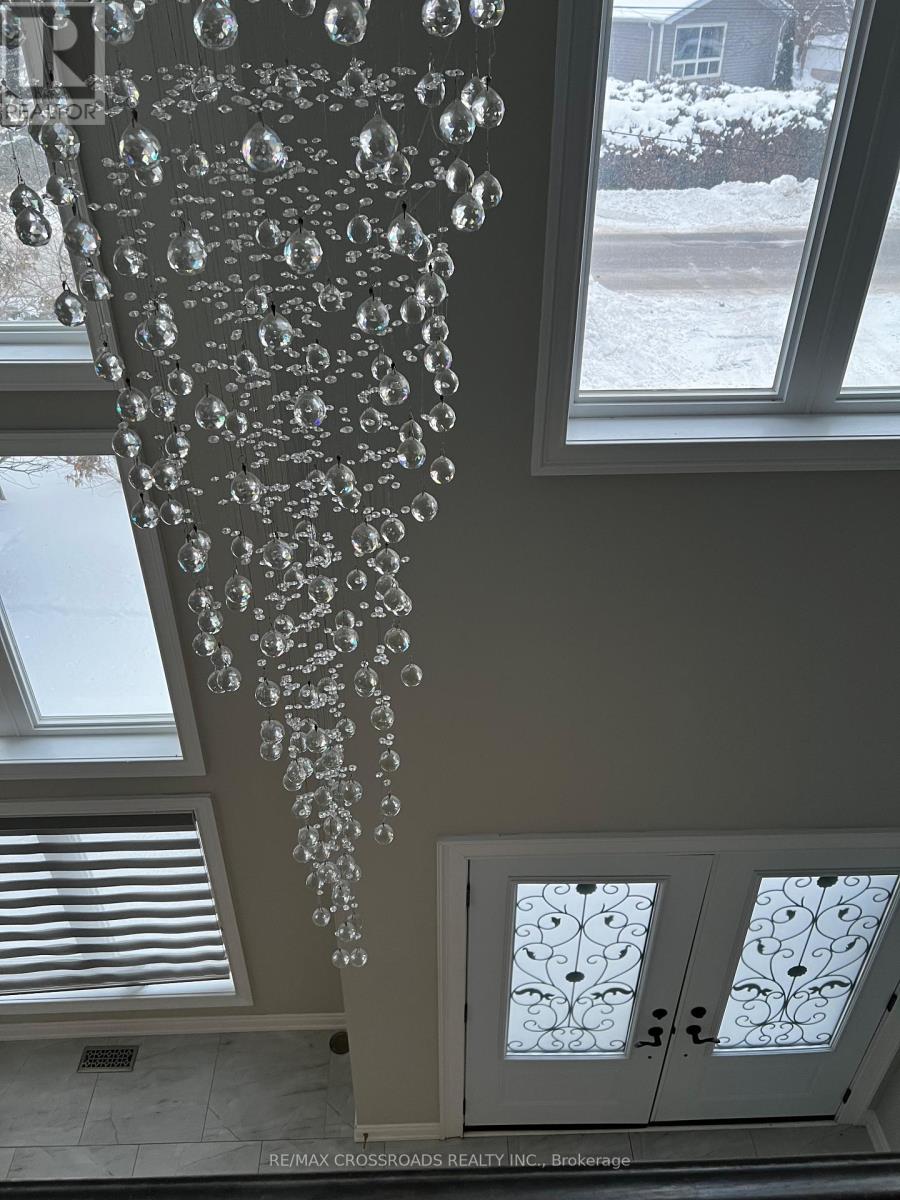 602 Lake Drive S, Georgina, Ontario  L4P 1T5 - Photo 40 - N12884362