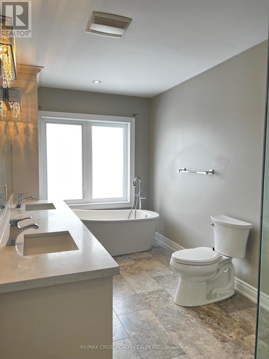 602 Lake Drive S, Georgina, Ontario  L4P 1T5 - Photo 9 - N12884362