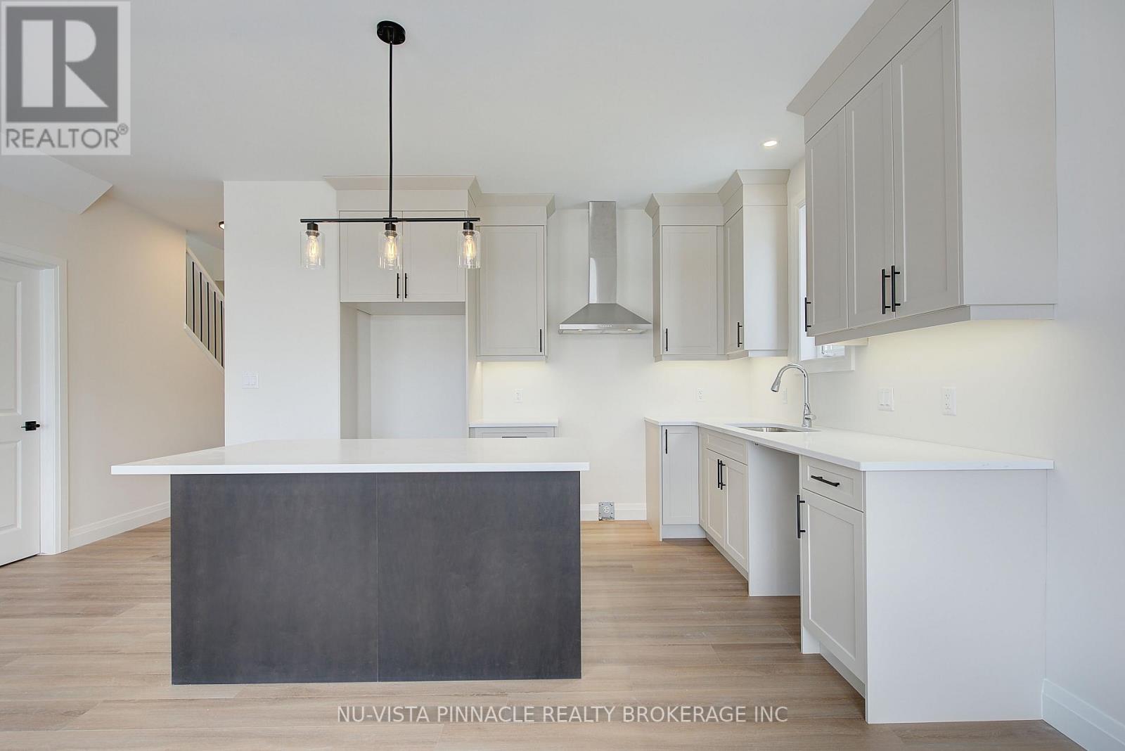 224 Bowman Drive, Middlesex Centre, Ontario N0M 2A0 - Photo 11 - X12884382