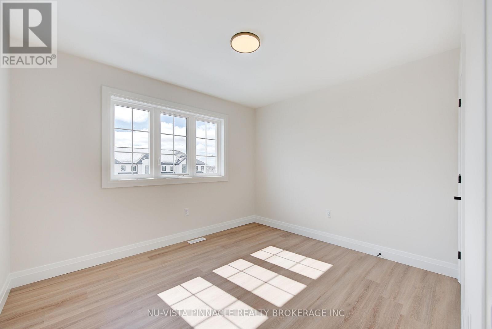 224 Bowman Drive, Middlesex Centre, Ontario N0M 2A0 - Photo 29 - X12884382