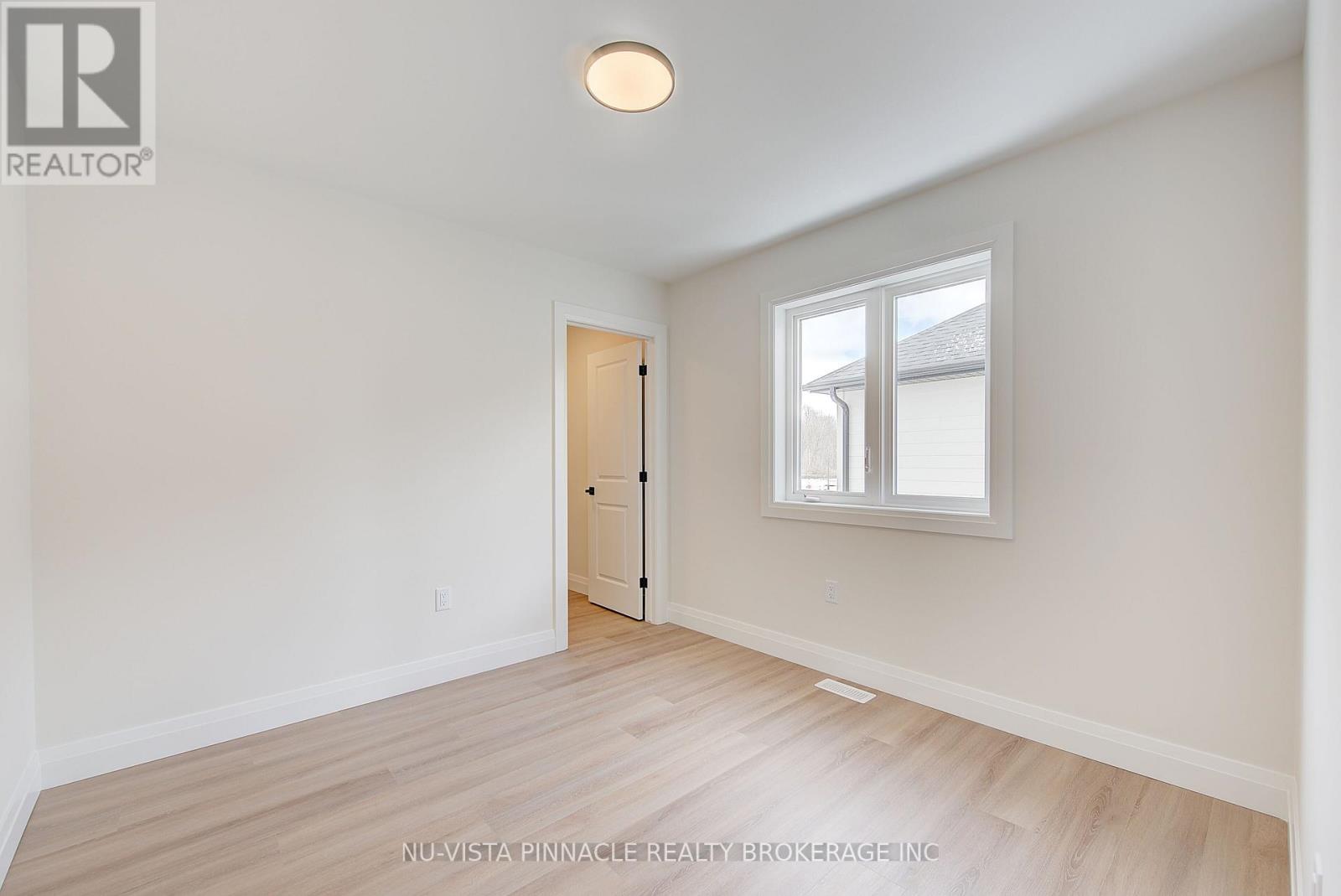 224 Bowman Drive, Middlesex Centre, Ontario N0M 2A0 - Photo 30 - X12884382