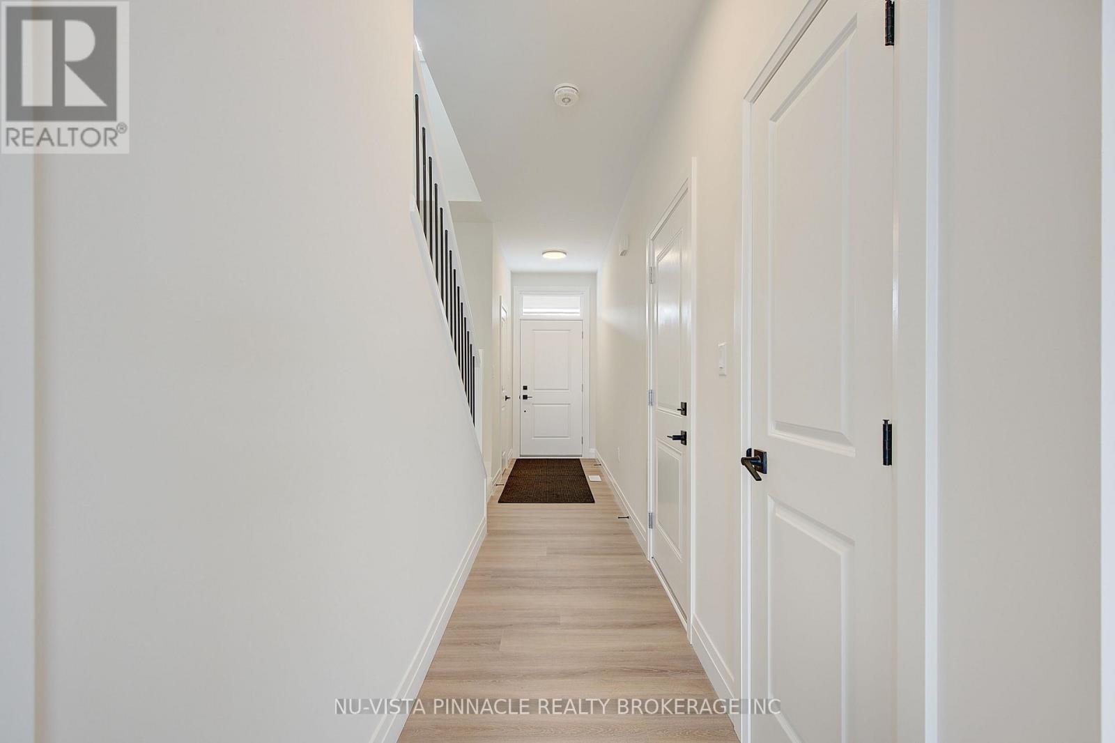 224 Bowman Drive, Middlesex Centre, Ontario N0M 2A0 - Photo 6 - X12884382