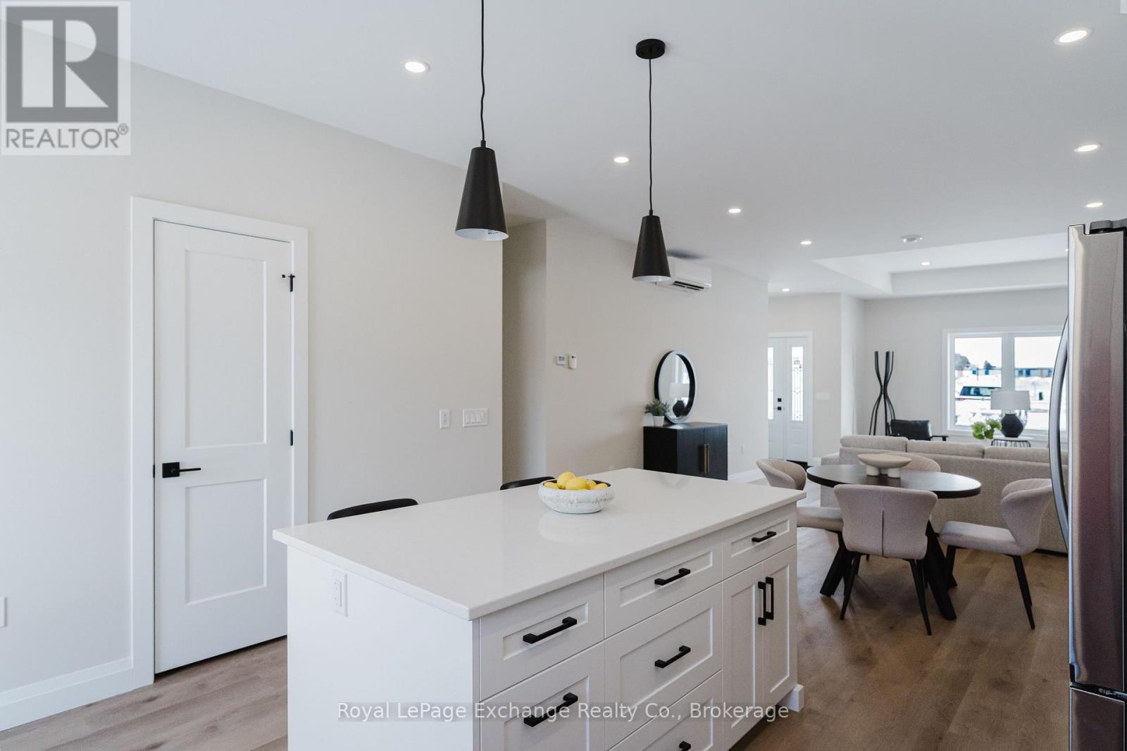 44 - 1071 Waterloo Street N, Saugeen Shores, Ontario N0H 2C6 - Photo 13 - X12499126