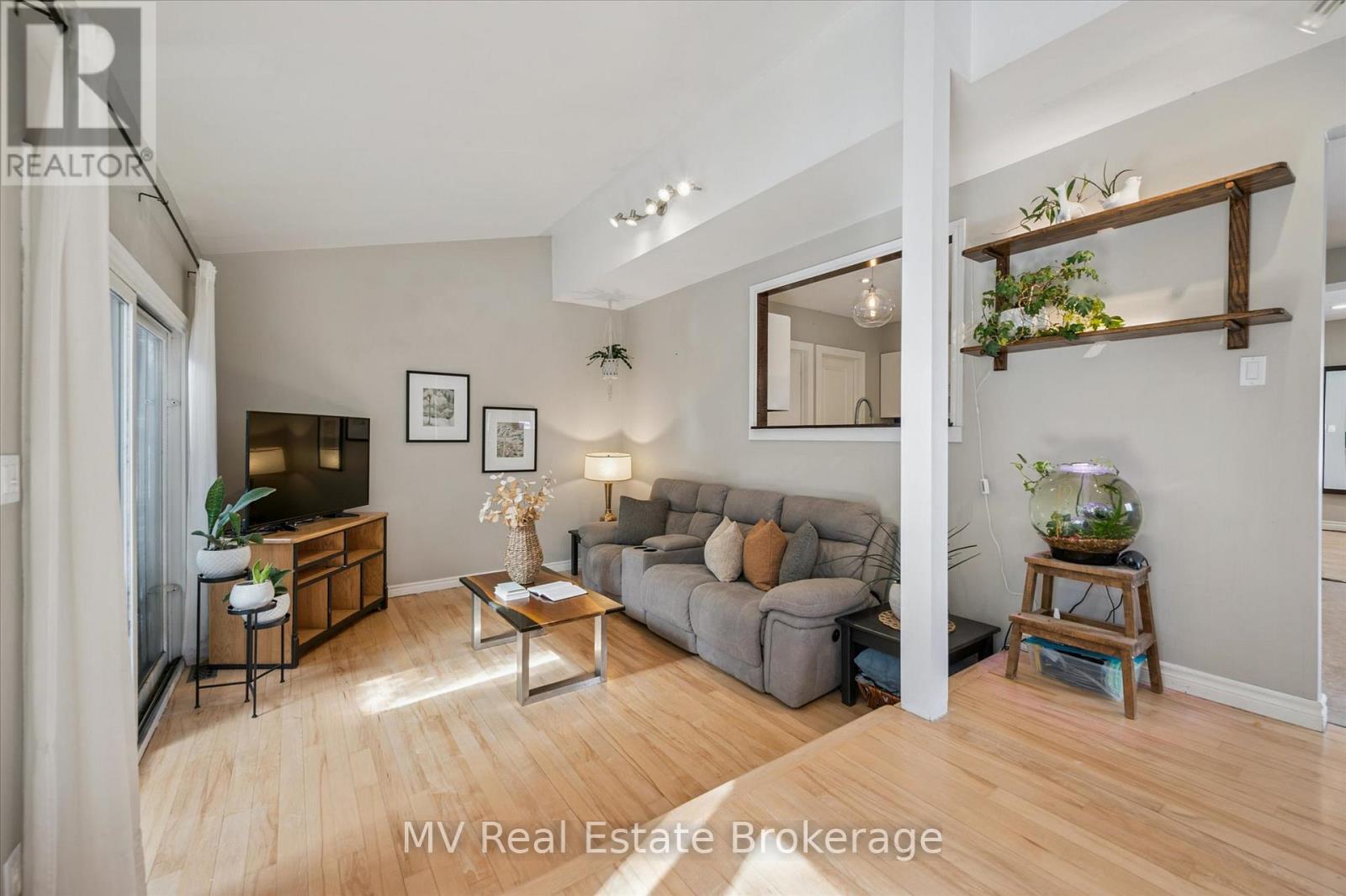 74 Kertland Street, Centre Wellington, Ontario  N0B 1S0 - Photo 22 - X12883846