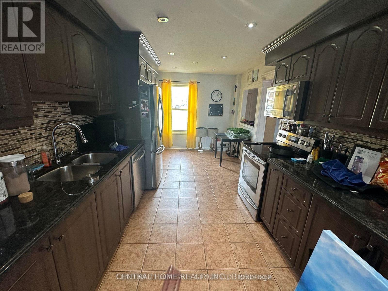 29 Bingham Street, Richmond Hill, Ontario  L4C 8Y7 - Photo 8 - N12884386