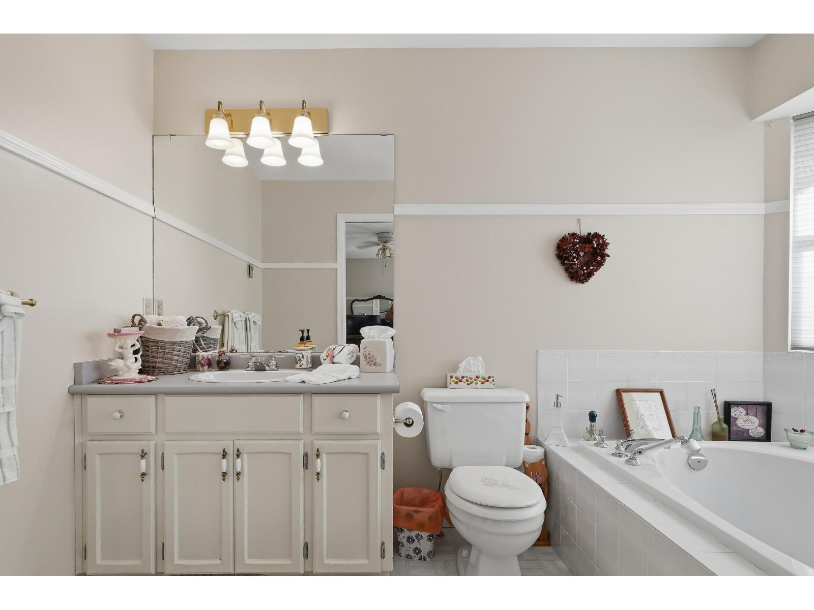 4223 200a Street, Langley, British Columbia  V3A 4S3 - Photo 25 - R3098596