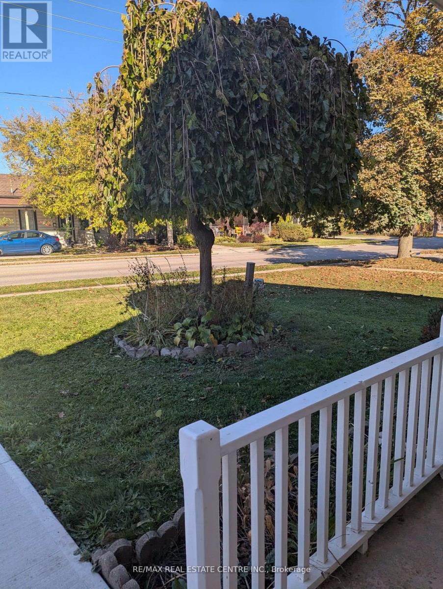 159 Wellington Street, Cambridge, Ontario N1R 3Y8 - Photo 3 - X12884374