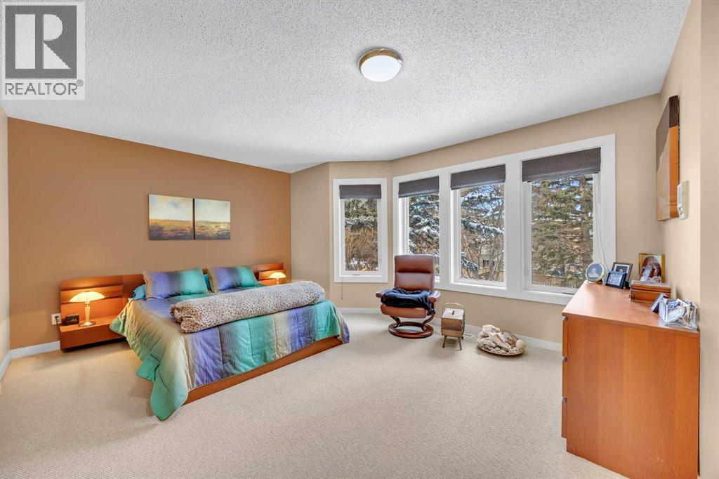 30 Oakmount Court Sw, Calgary, Alberta  T2V 5B7 - Photo 25 - A2292368