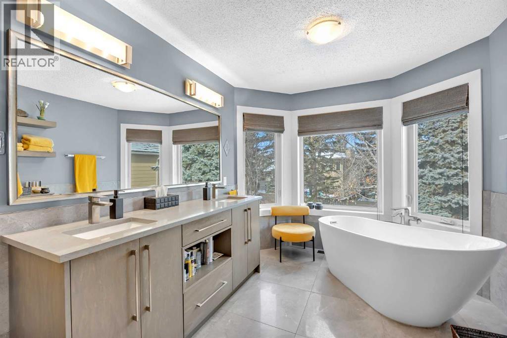 30 Oakmount Court Sw, Calgary, Alberta  T2V 5B7 - Photo 30 - A2292368