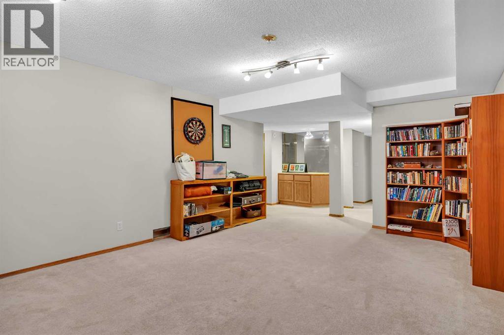 30 Oakmount Court Sw, Calgary, Alberta  T2V 5B7 - Photo 39 - A2292368