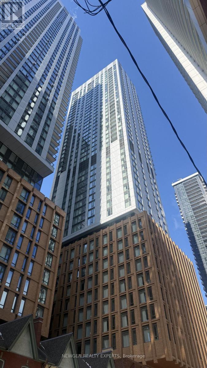 4022 - 28 WIDMER STREET, Toronto, Ontario