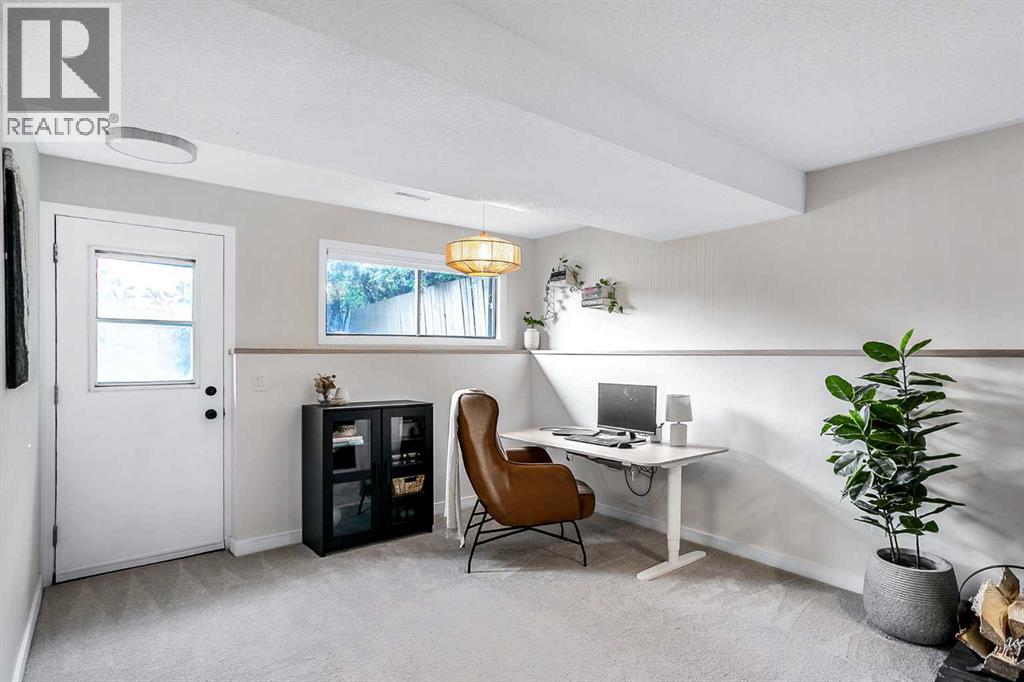 188 Suncrest Way Se, Calgary, Alberta  T2X 1W4 - Photo 29 - A2293394