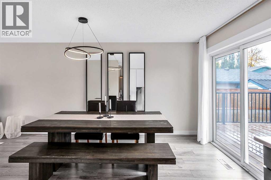 188 Suncrest Way Se, Calgary, Alberta  T2X 1W4 - Photo 12 - A2293394