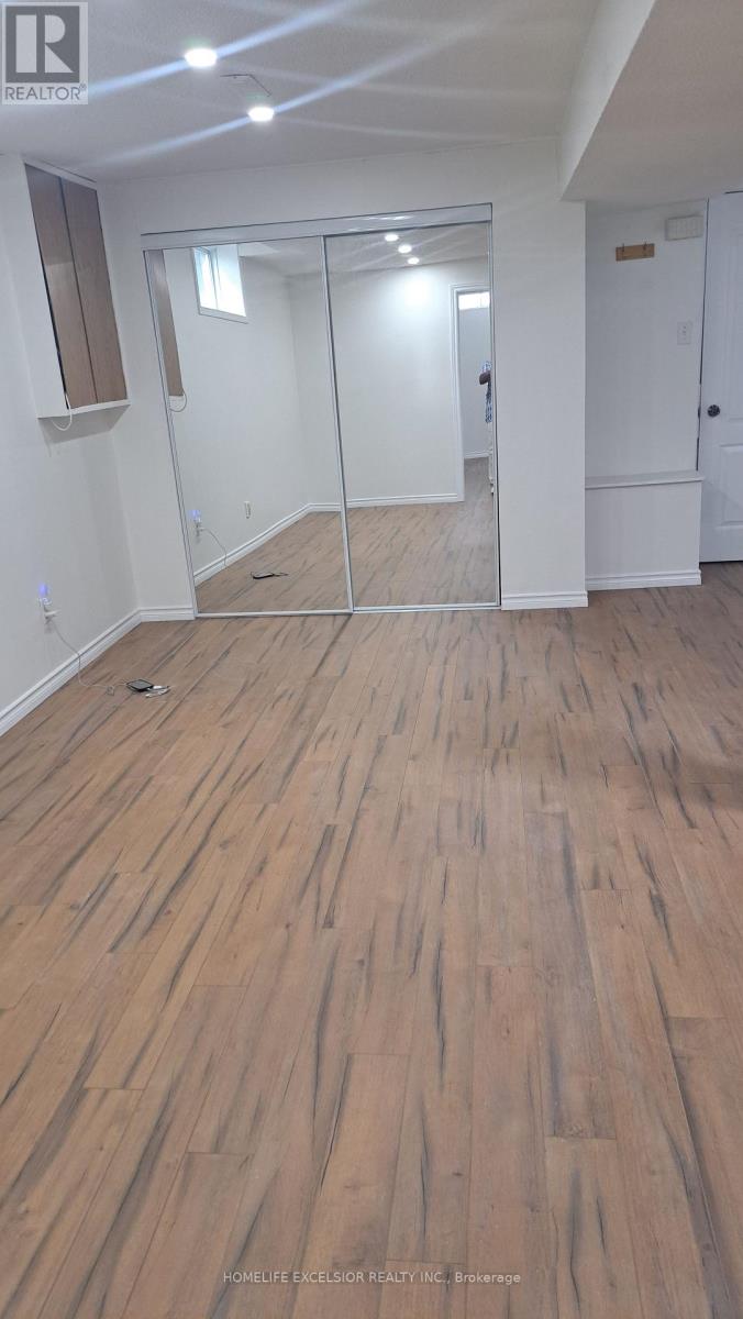 8 Sherringham St Drive, Brampton, Ontario  L6Z 2P5 - Photo 10 - W12872956