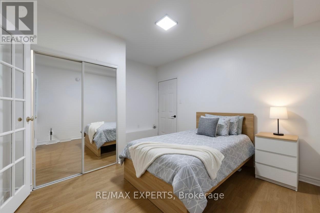 730 Indian Road, Toronto, Ontario  M6P 2E3 - Photo 6 - W12884258