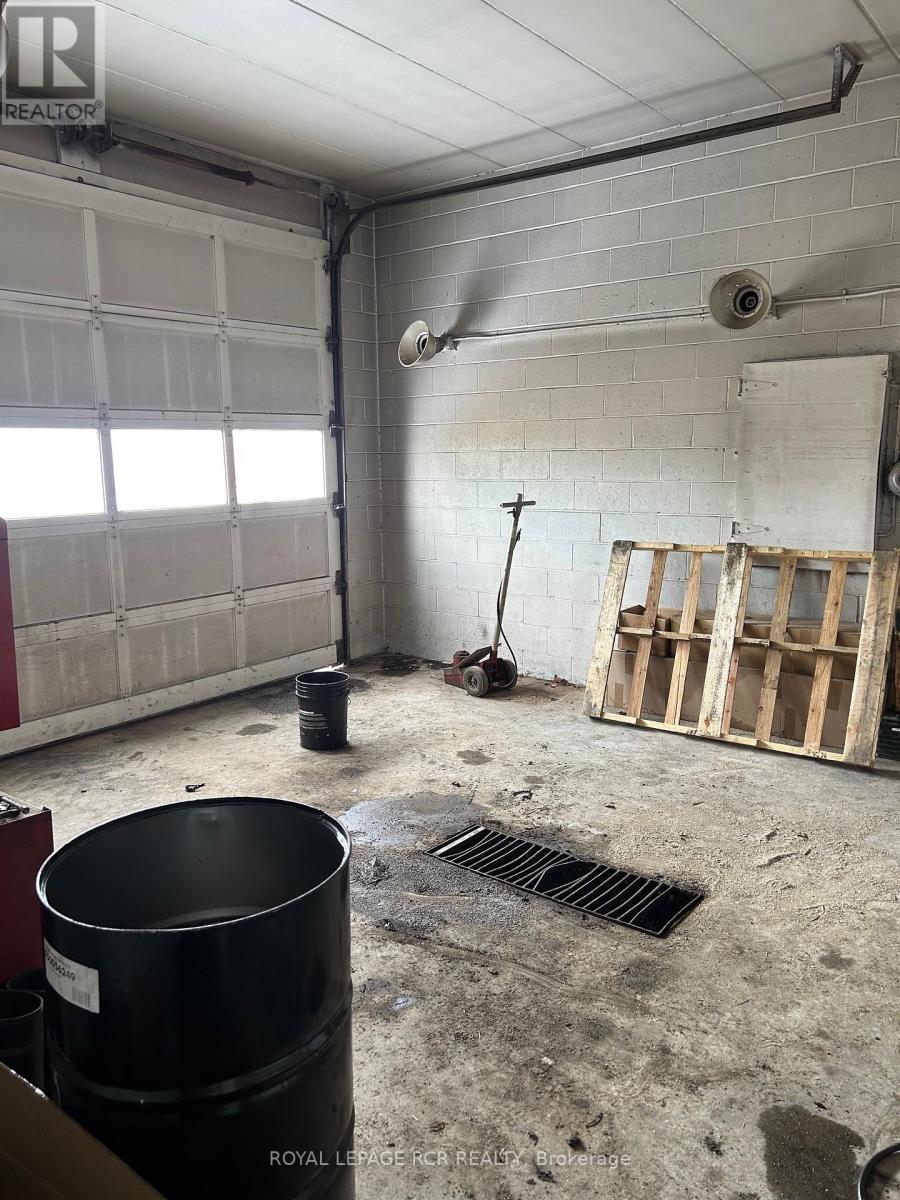 48 Highway 7 & 12, Brock, Ontario  L0C 1H0 - Photo 9 - N12883638