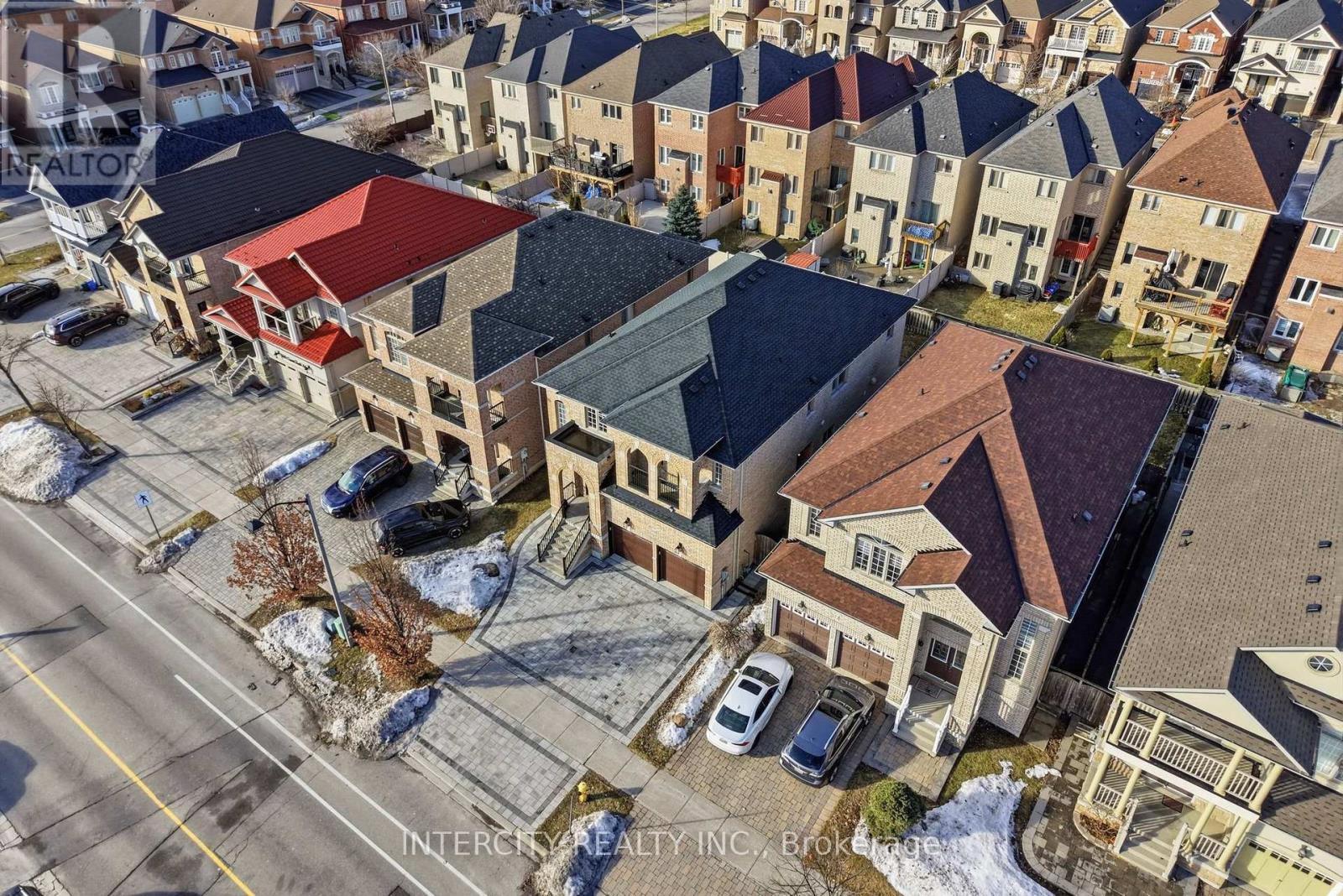 568 Grand Trunk Avenue, Vaughan, Ontario  L6A 0R4 - Photo 37 - N12884160