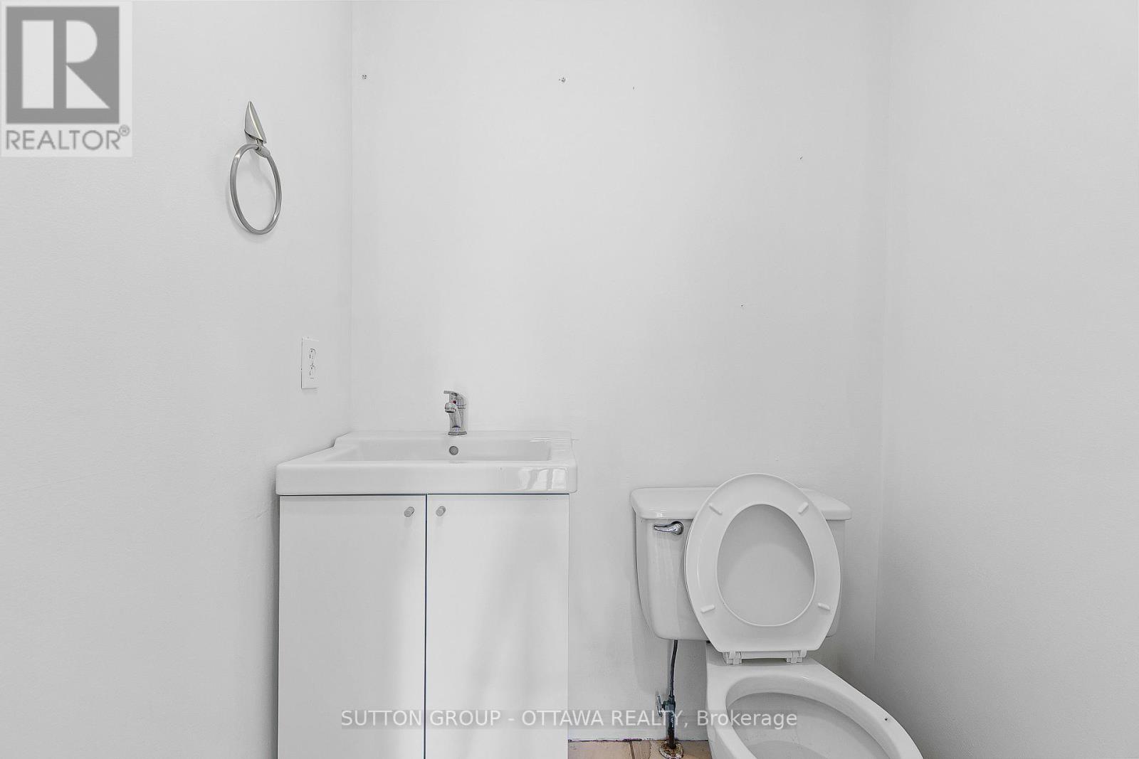 669 Main Street E, Hawkesbury, Ontario K6A 1B3 - Photo 14 - X12884400