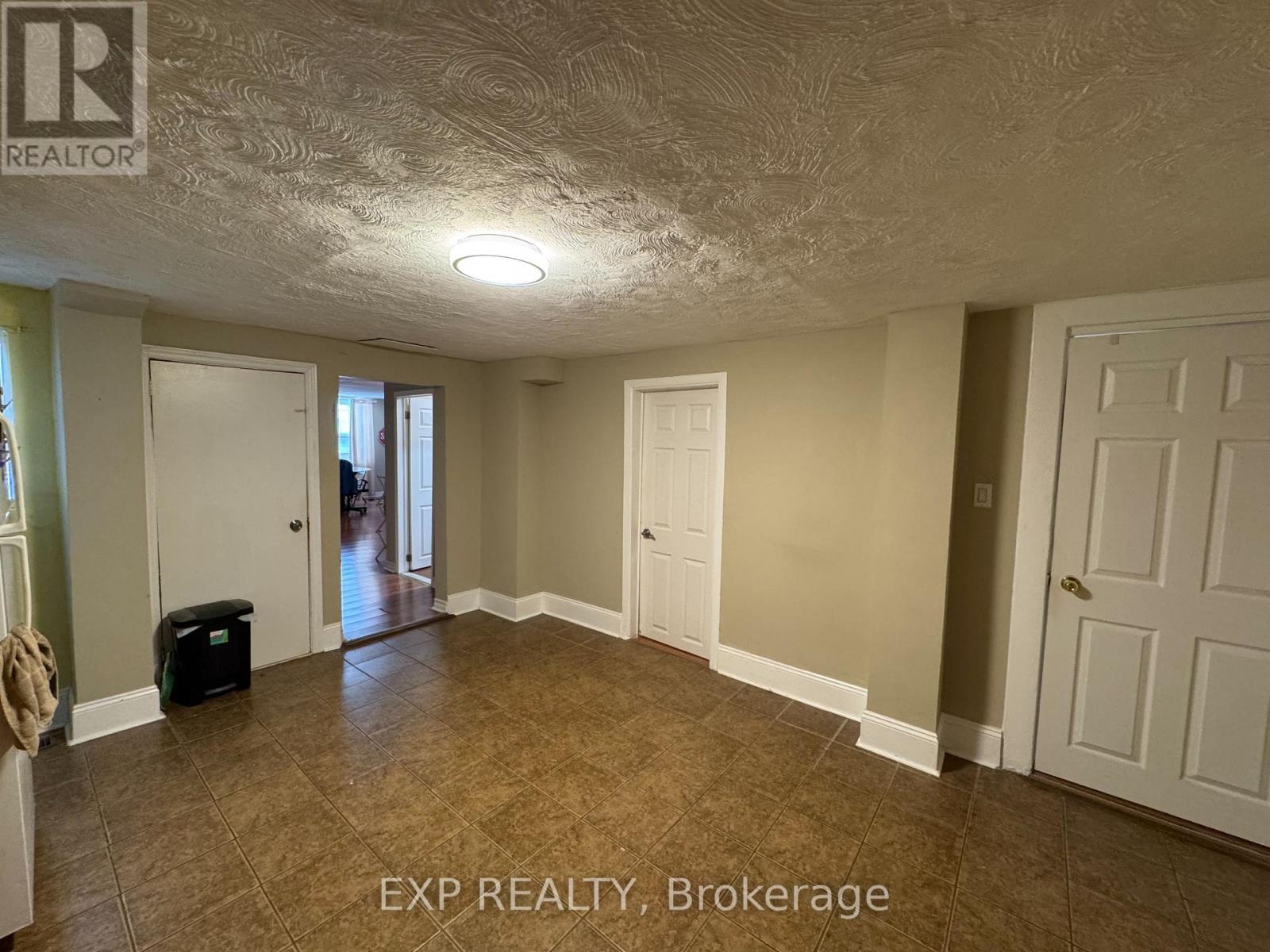 Unit 1 - 72 Barrette Street, Ottawa, Ontario  K1L 8A3 - Photo 12 - X12884402