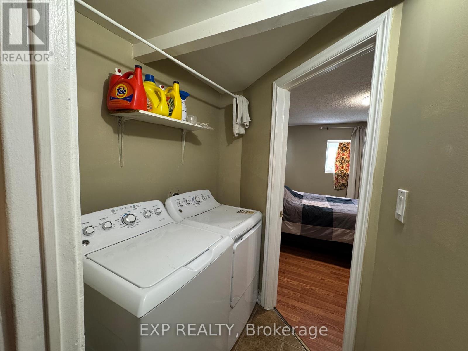 Unit 1 - 72 Barrette Street, Ottawa, Ontario  K1L 8A3 - Photo 13 - X12884402