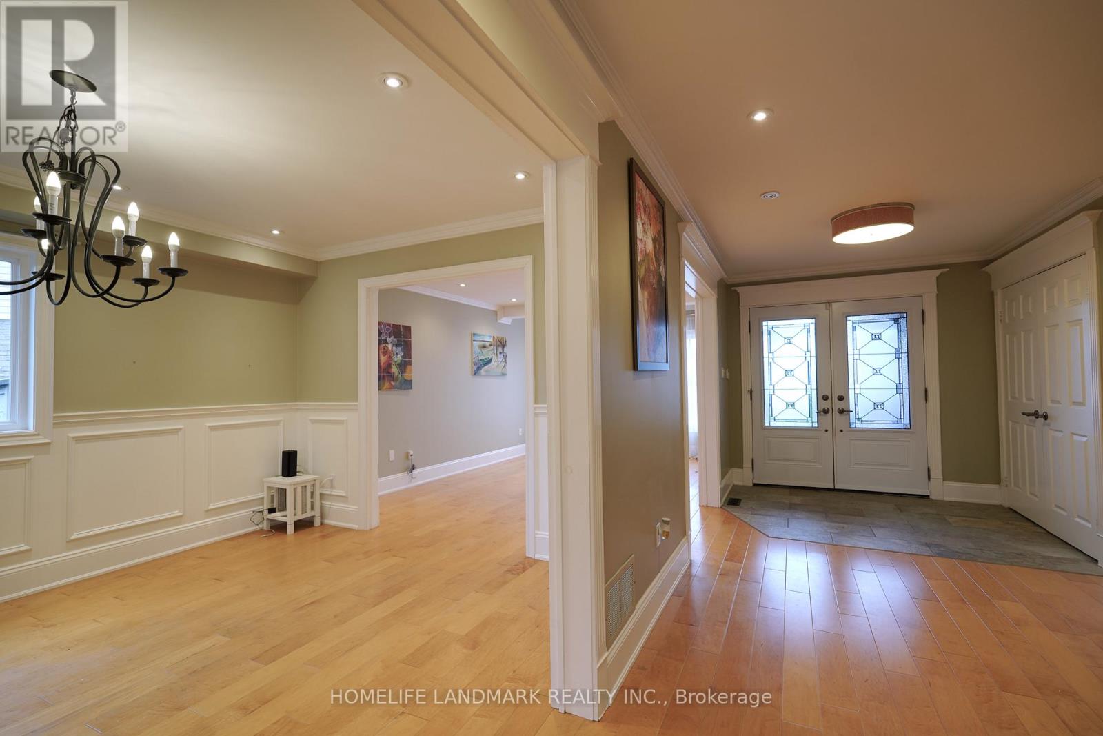 10 Lehman Crescent, Markham, Ontario  L3P 5X1 - Photo 2 - N12884406