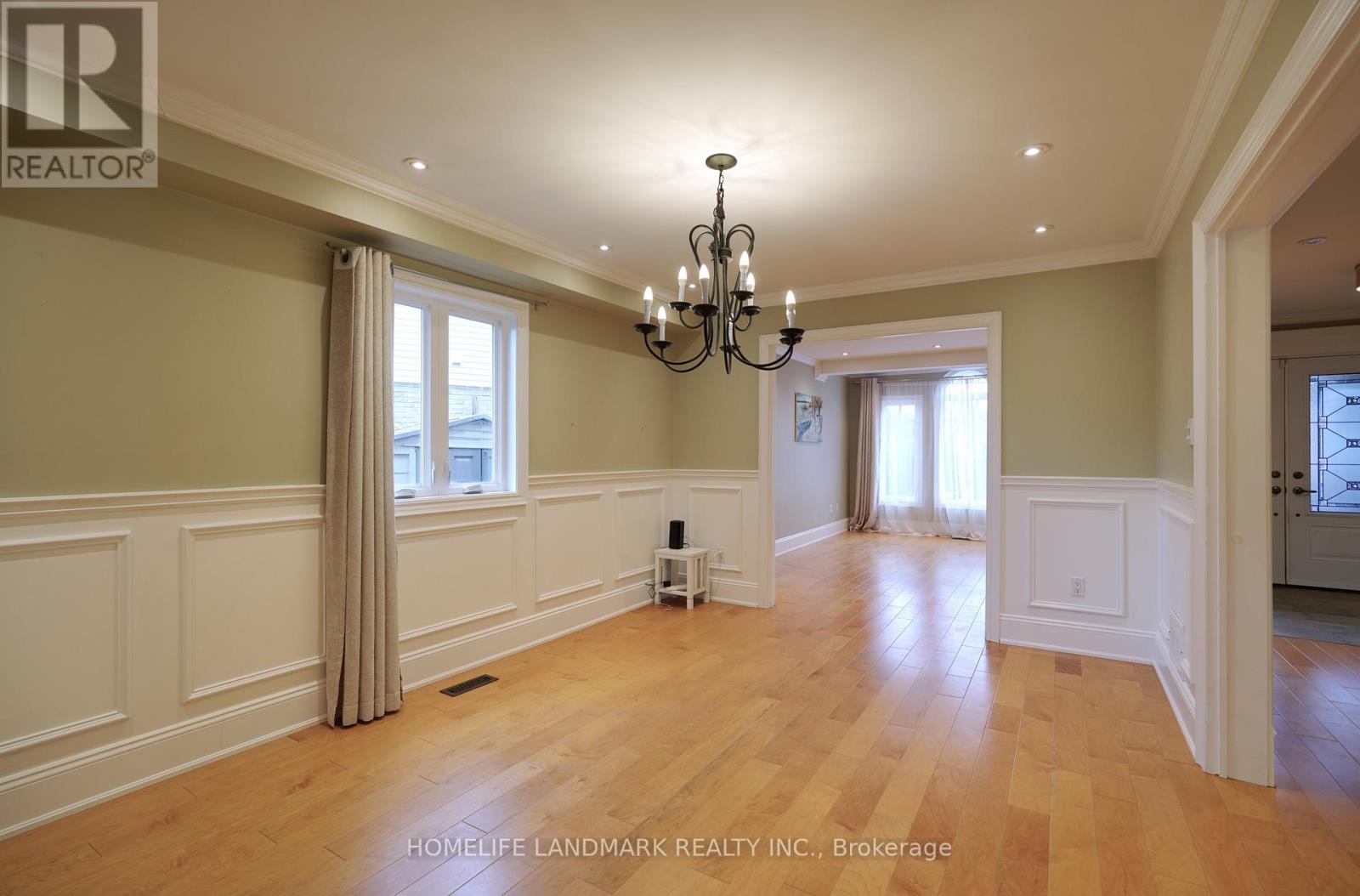 10 Lehman Crescent, Markham, Ontario  L3P 5X1 - Photo 5 - N12884406