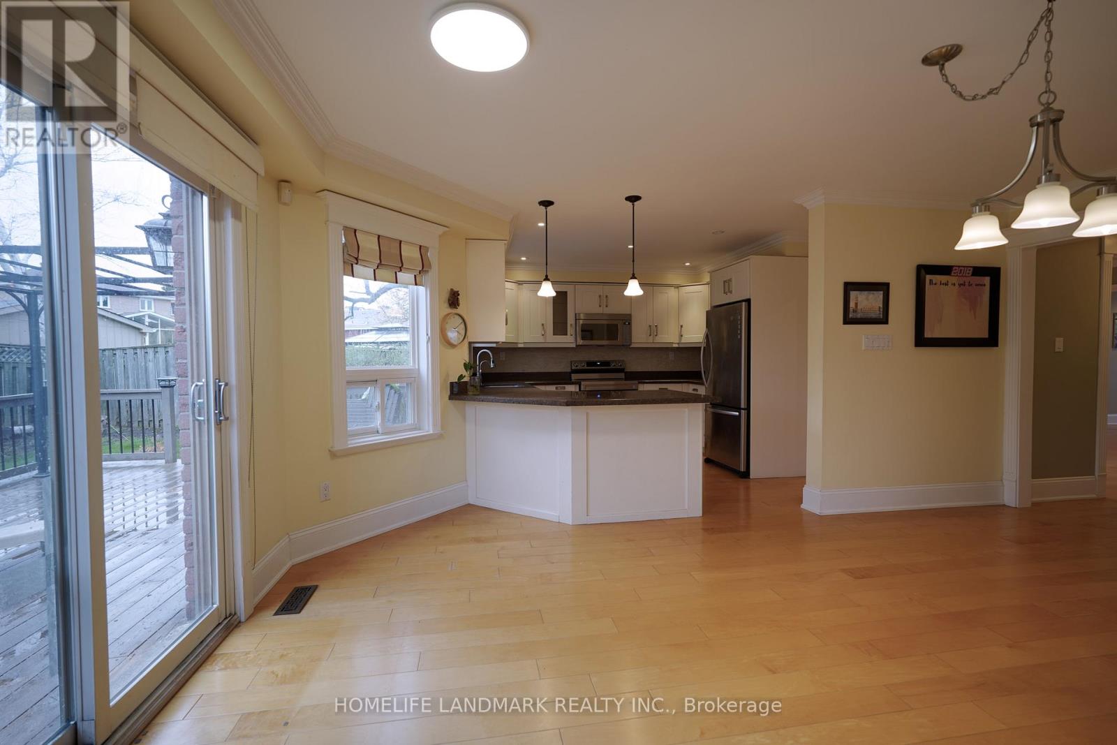 10 Lehman Crescent, Markham, Ontario  L3P 5X1 - Photo 7 - N12884406