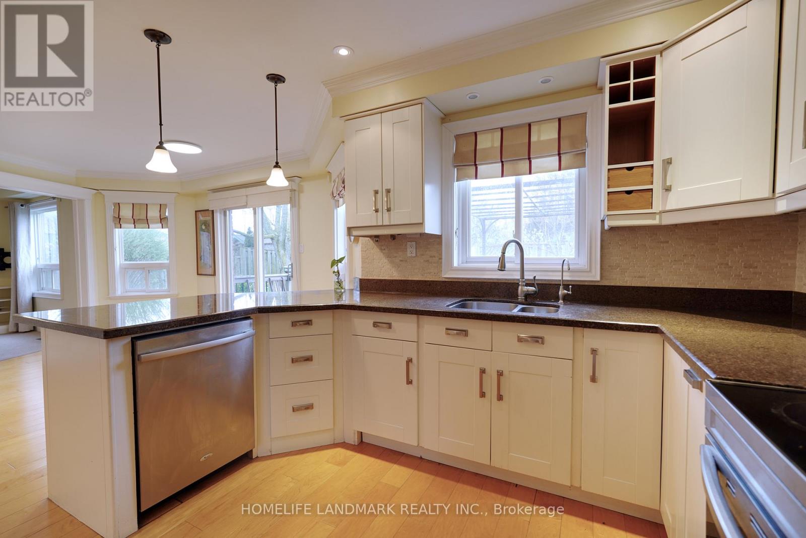 10 Lehman Crescent, Markham, Ontario  L3P 5X1 - Photo 8 - N12884406