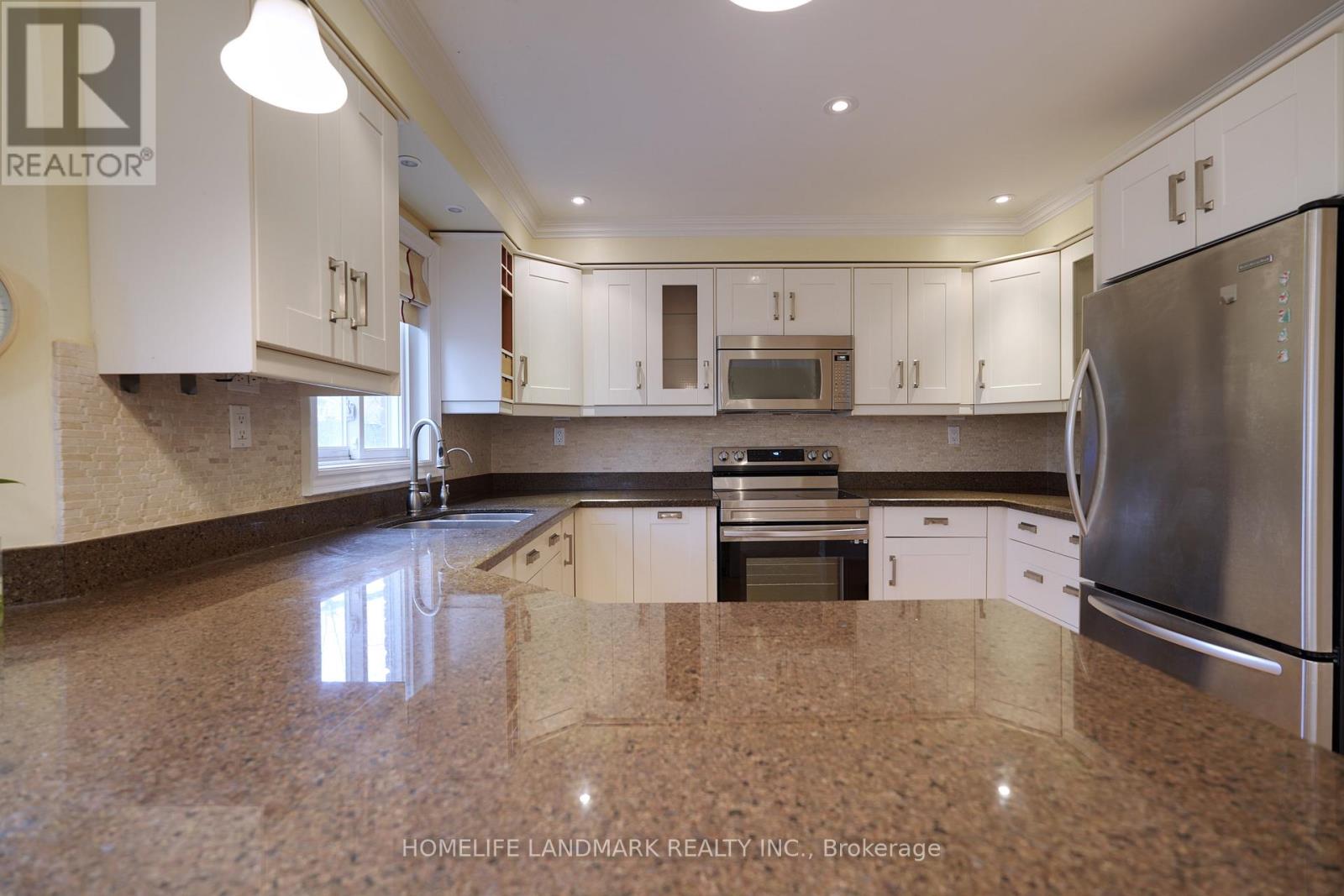 10 Lehman Crescent, Markham, Ontario  L3P 5X1 - Photo 9 - N12884406