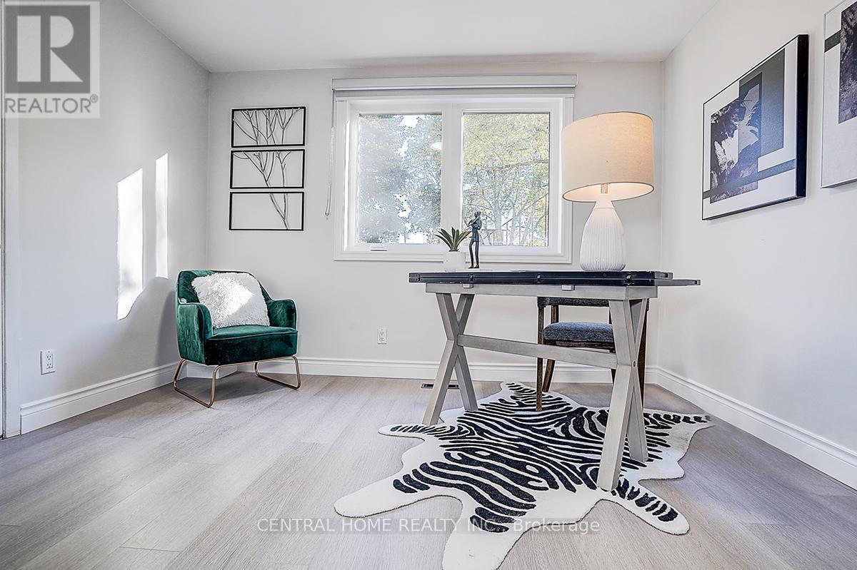 Lower - 19 Valleycrest Avenue, Markham, Ontario  L3P 1H6 - Photo 2 - N12884410