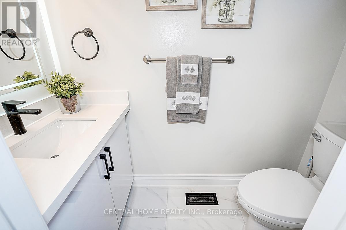 Lower - 19 Valleycrest Avenue, Markham, Ontario  L3P 1H6 - Photo 9 - N12884410