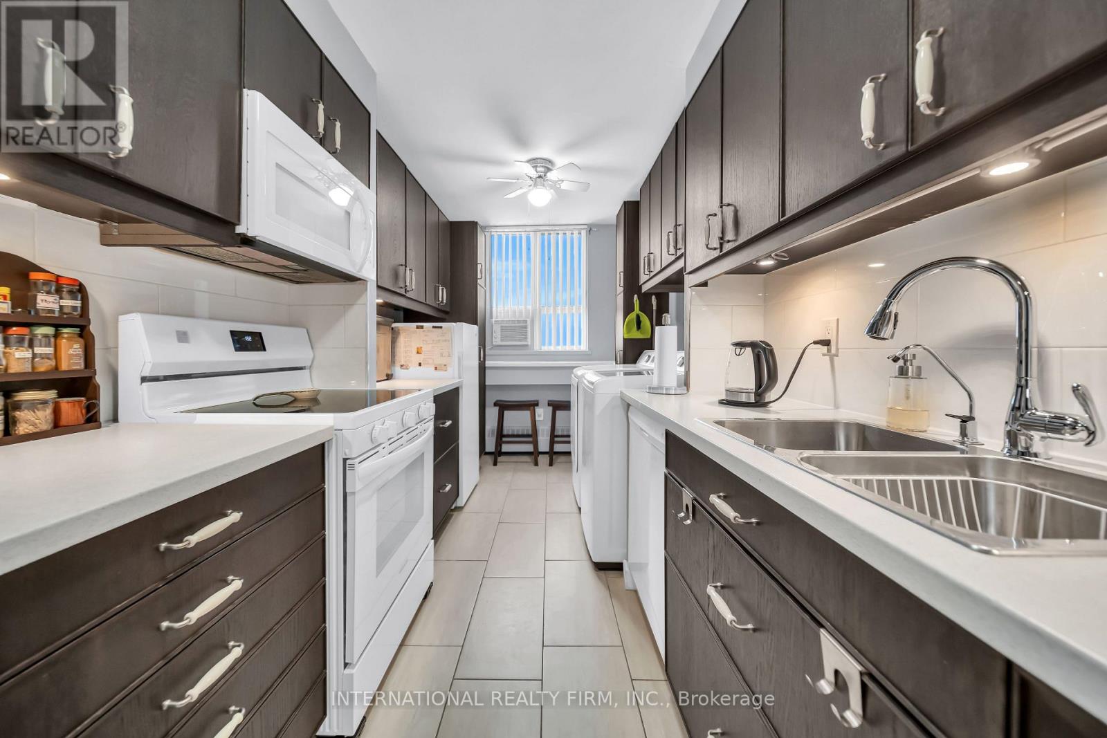 801 - 1615 Bloor Street, Mississauga, Ontario L4X 1S2 - Photo 19 - W12884420