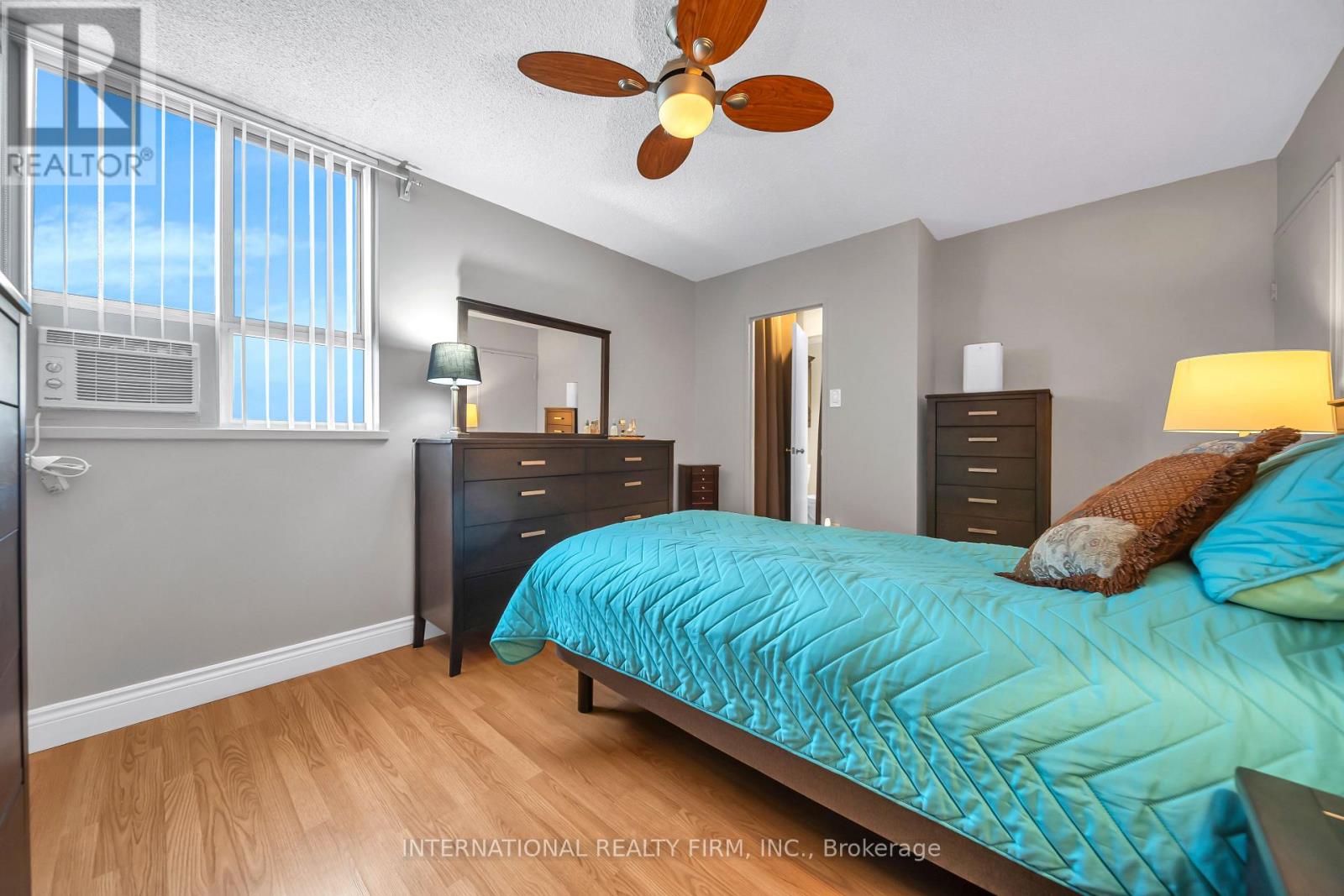 801 - 1615 Bloor Street, Mississauga, Ontario L4X 1S2 - Photo 28 - W12884420