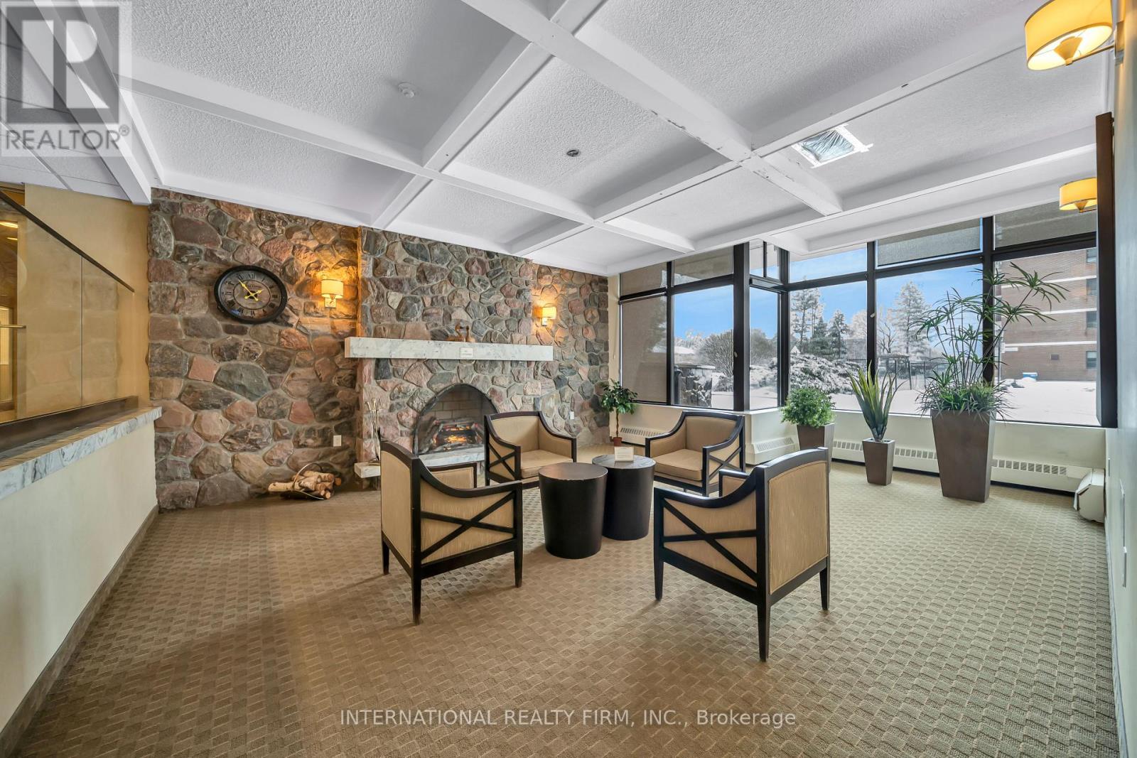 801 - 1615 Bloor Street, Mississauga, Ontario L4X 1S2 - Photo 4 - W12884420