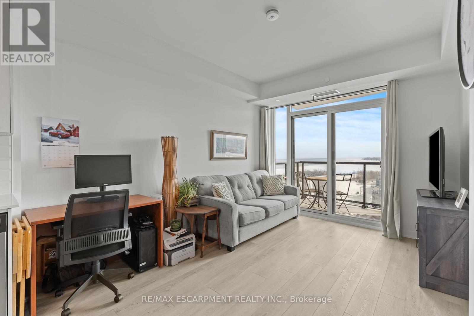 1110 - 385 Winston Road, Grimsby, Ontario  L3M 4E8 - Photo 11 - X12884414