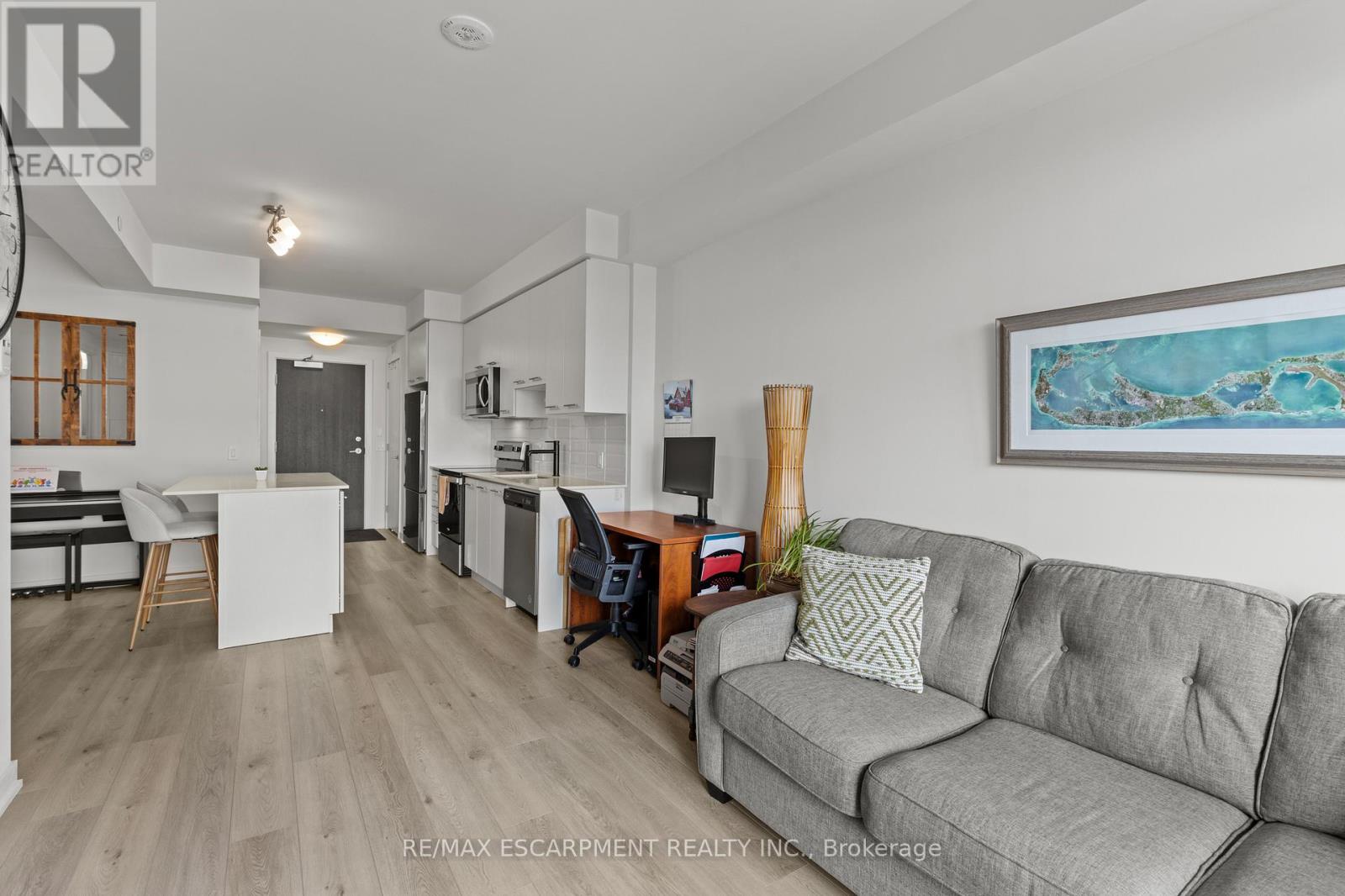 1110 - 385 Winston Road, Grimsby, Ontario  L3M 4E8 - Photo 13 - X12884414