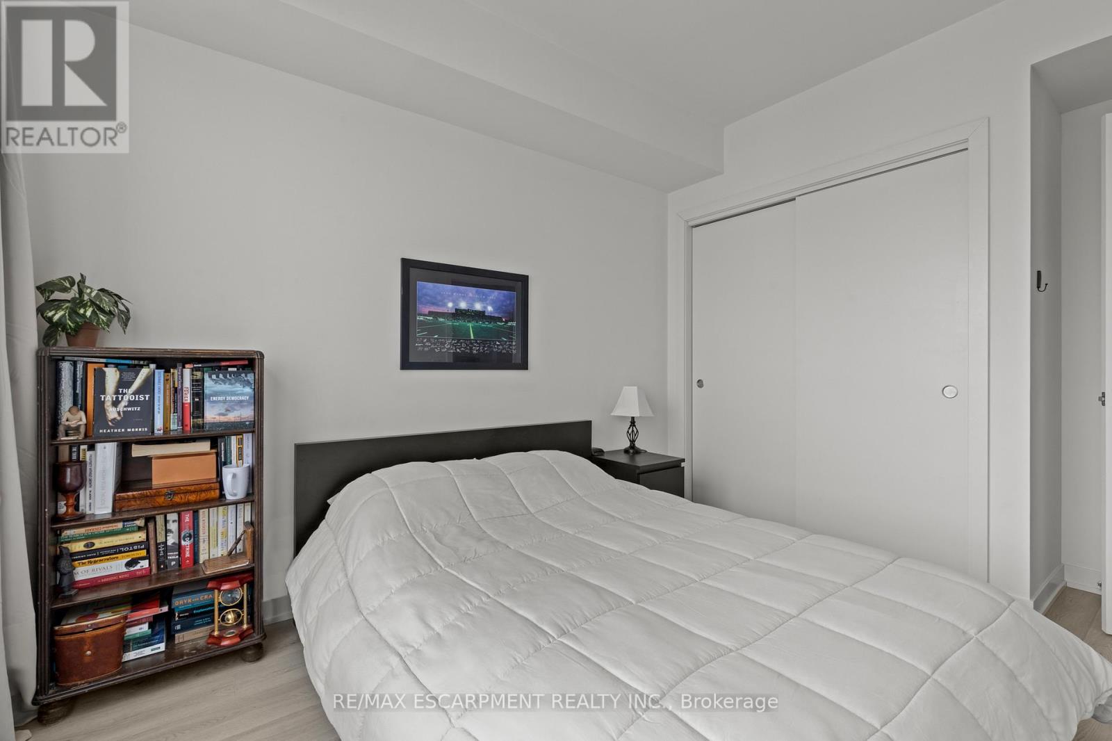 1110 - 385 Winston Road, Grimsby, Ontario  L3M 4E8 - Photo 16 - X12884414