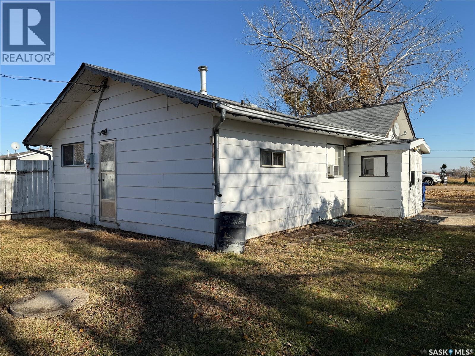 108 2nd Avenue S, Macrorie, Saskatchewan  S0L 2E0 - Photo 17 - SK030149