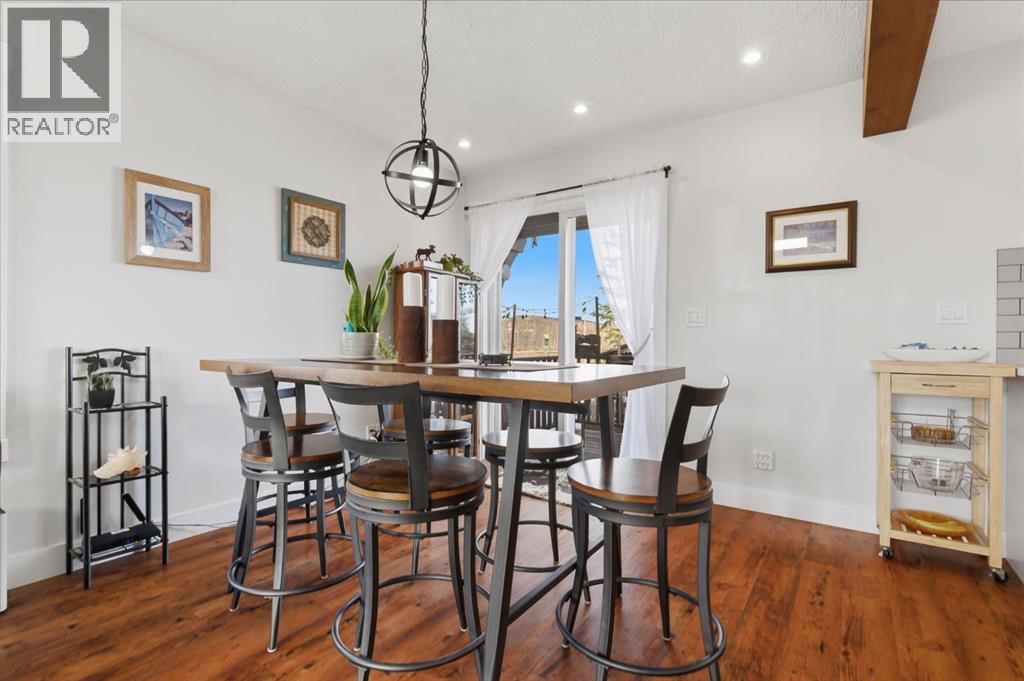 212 Cottageclub Crescent, Rural Rocky View County, Alberta T2K 1B3 - Photo 11 - A2291790