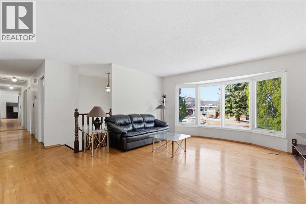 311 Parkglen Crescent Se, Calgary, Alberta  T2V 4M4 - Photo 9 - A2292910