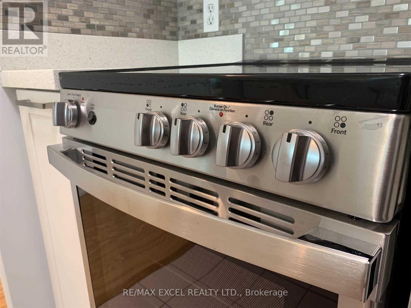 601 - 8 Lee Centre Drive, Toronto, Ontario  M1H 3H8 - Photo 5 - E12884430