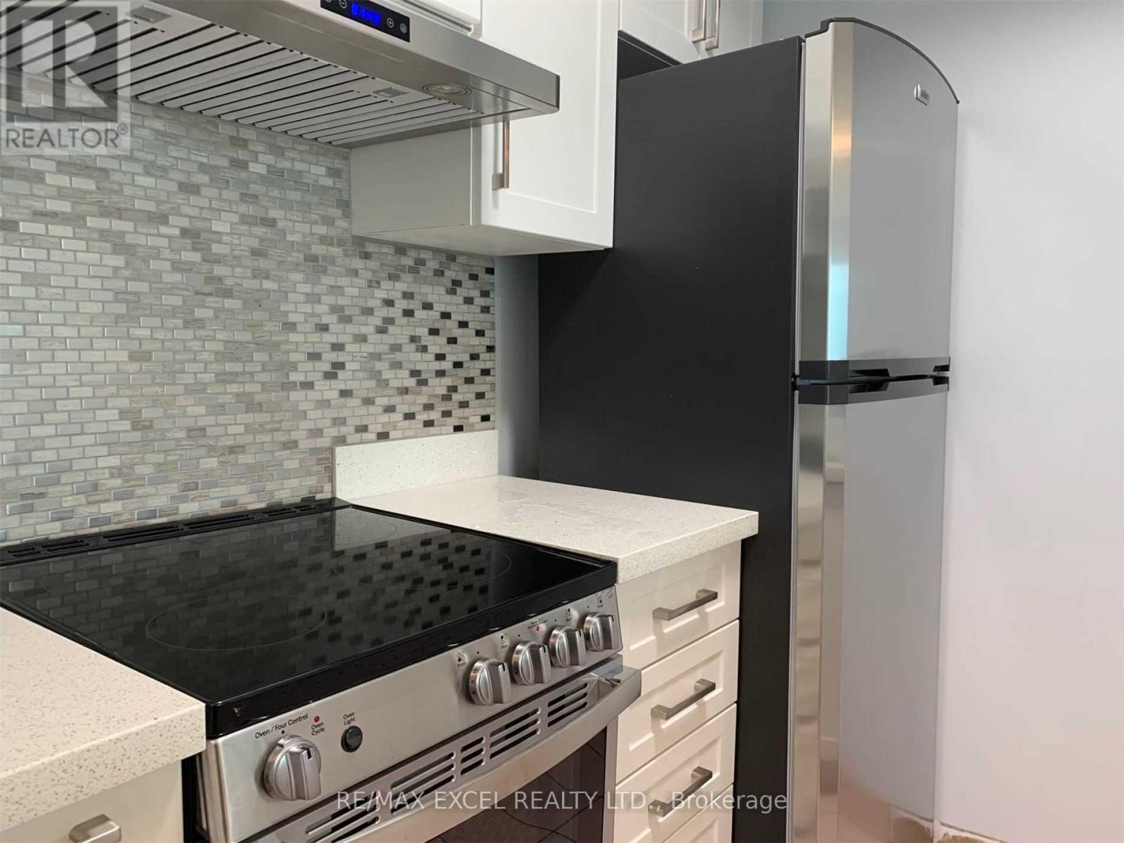 601 - 8 Lee Centre Drive, Toronto, Ontario  M1H 3H8 - Photo 6 - E12884430