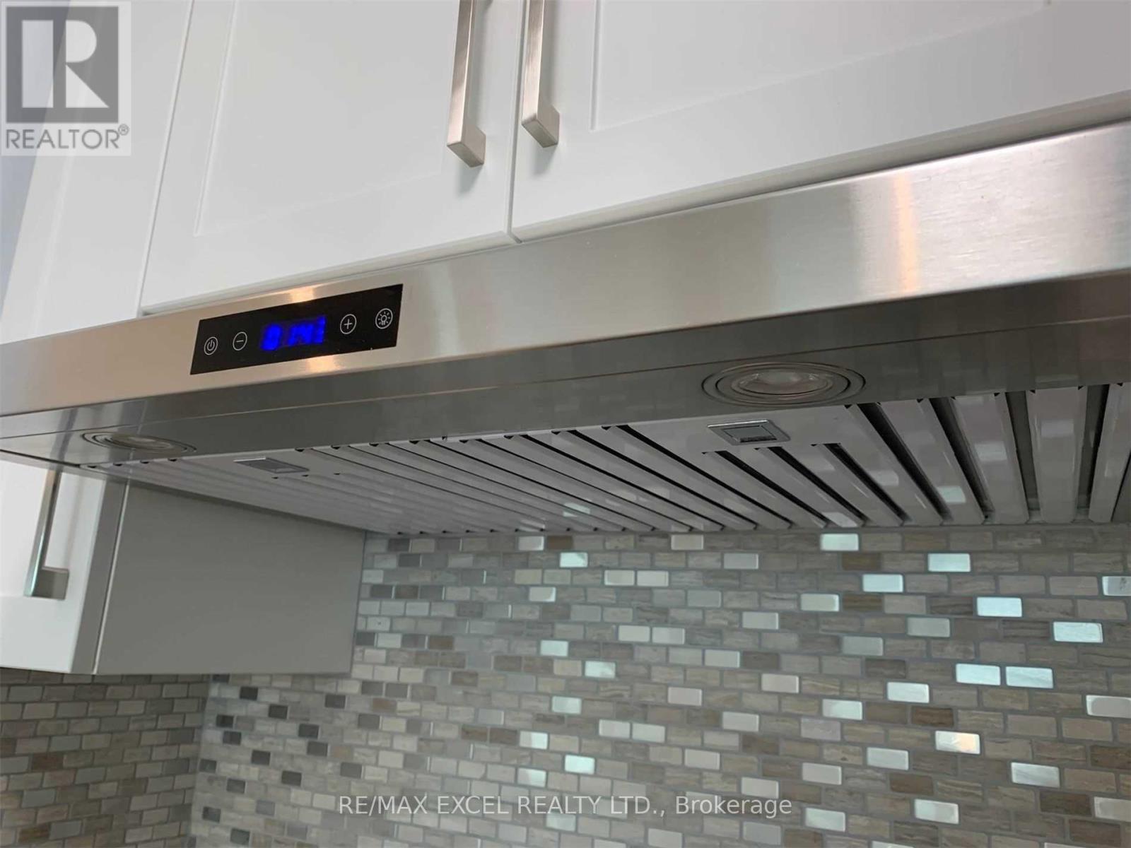 601 - 8 Lee Centre Drive, Toronto, Ontario  M1H 3H8 - Photo 9 - E12884430