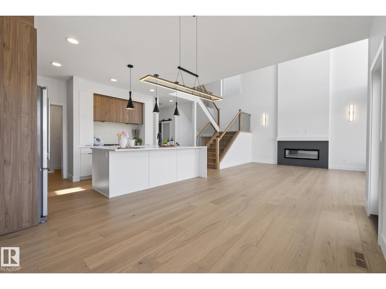 7095 Kiviaq Cr Sw, Edmonton, Alberta  T6W 5N7 - Photo 8 - E4471583