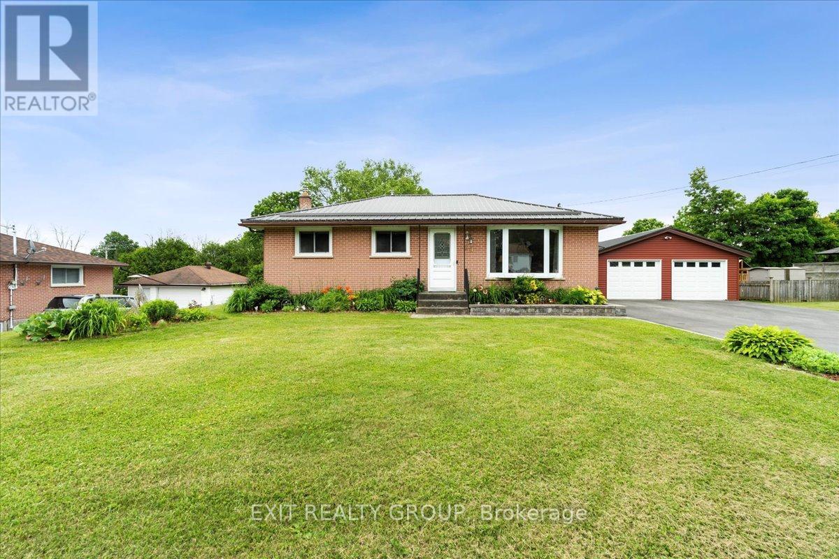 29 Barry Road, Quinte West, Ontario  K8V 0M3 - Photo 2 - X12884010