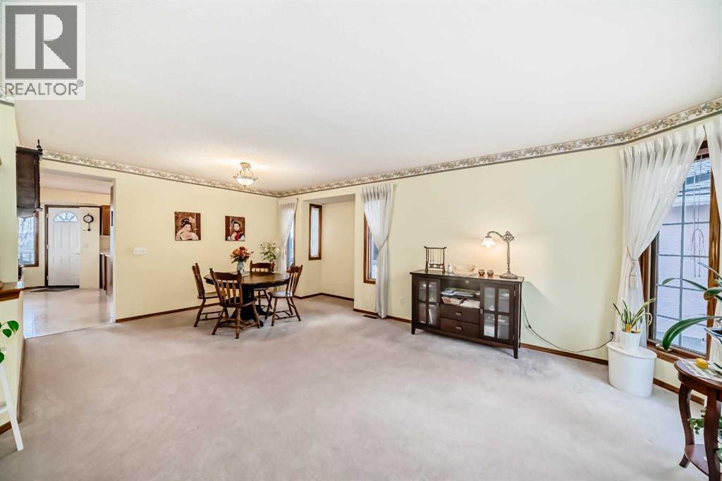 40 Harvest Glen Mews Ne, Calgary, Alberta  T3K 4C2 - Photo 3 - A2293070