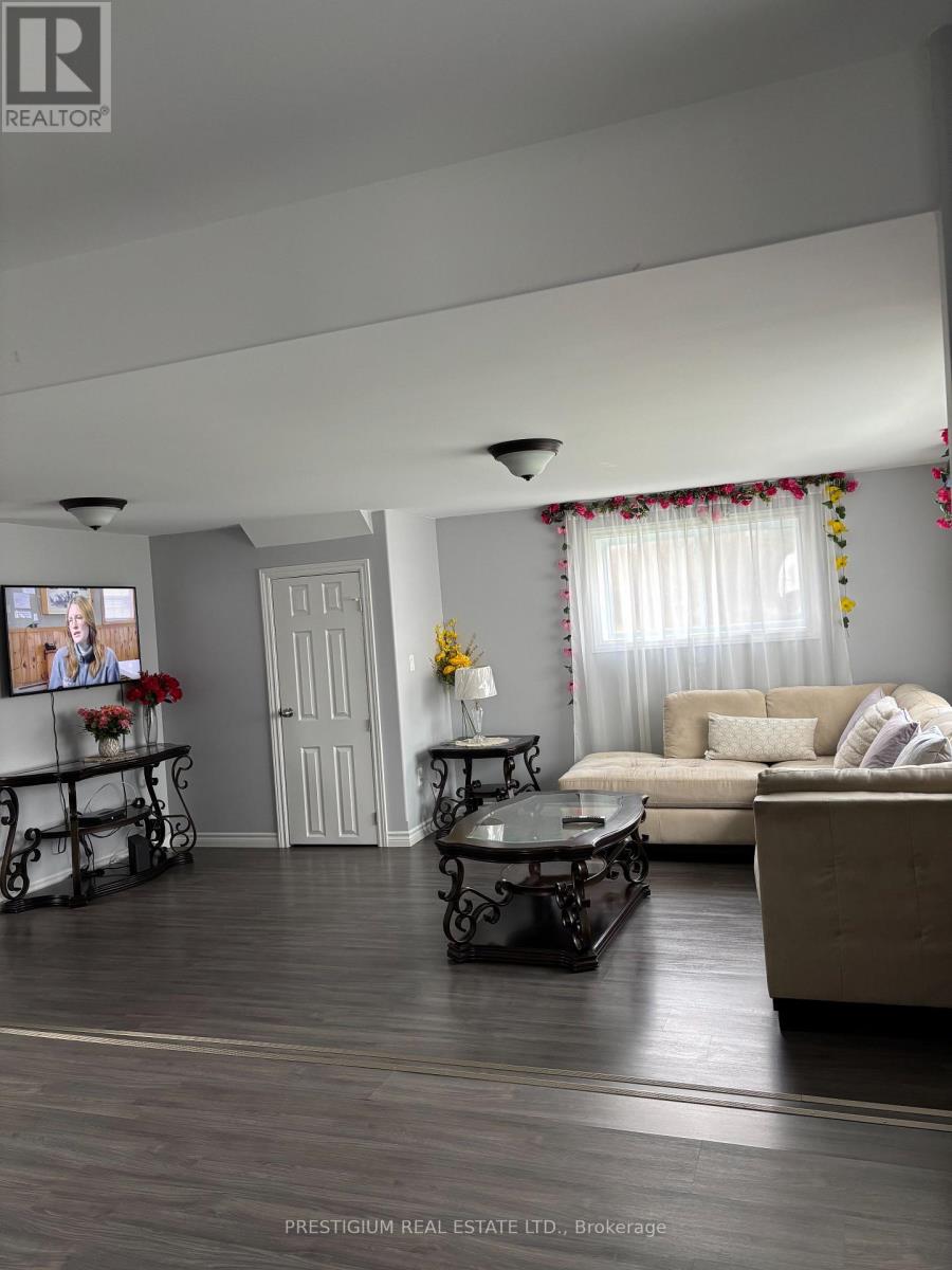 169 East Balfour Street, Sault Ste Marie, Ontario  P6C 1X7 - Photo 4 - X12884432