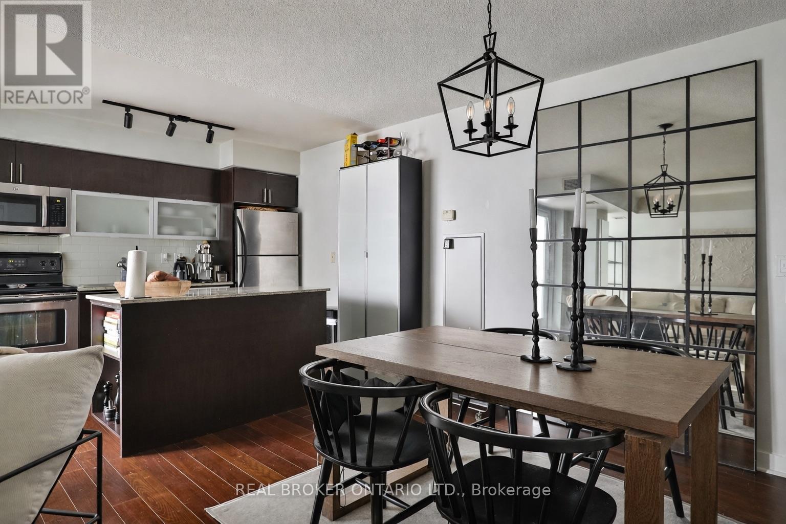 1402 - 80 Western Battery Road, Toronto, Ontario  M6K 3S1 - Photo 2 - C12884444