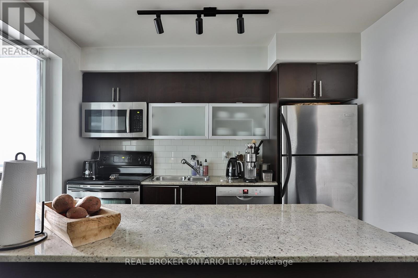 1402 - 80 Western Battery Road, Toronto, Ontario  M6K 3S1 - Photo 6 - C12884444